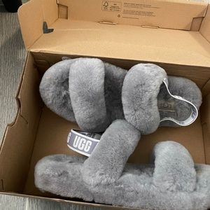 Ugg slippers size 4